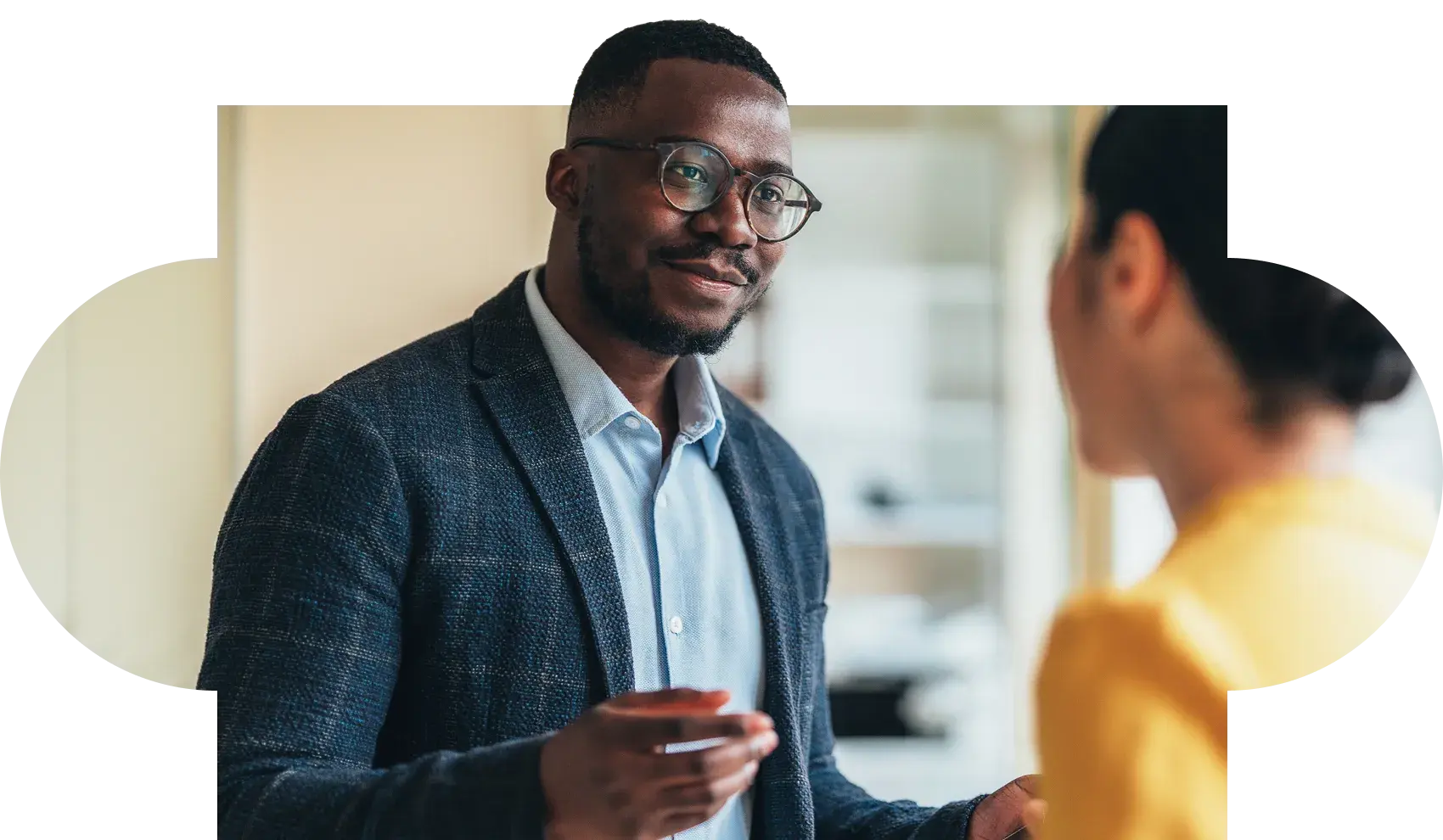A Parasol advisor talking with an employer benefits manager